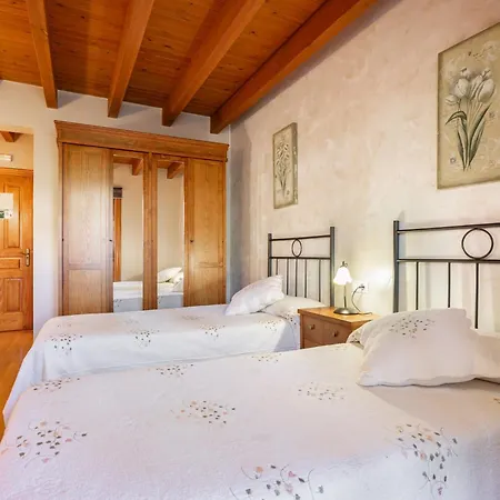 Aldea Salguero Дормон